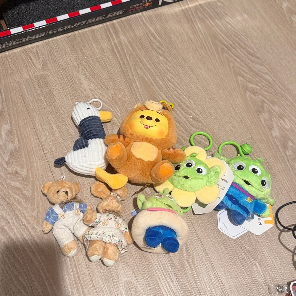 Plush Animal Toy Set - all included 
All have keychains